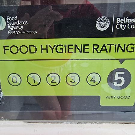 Aunty Katie'S House, Ni Tourist Board Certified & Located On The Main Oldpark Road To Belfast, With Free Continental Breakfast & Free Ultra Fast Sky Internet, Free Sky Sports & Free Sky Cinema, Self-Check In After 10Pm Gmt Exterior foto
