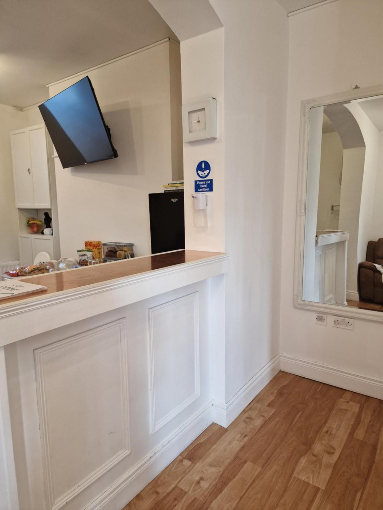 Aunty Katie'S House, Ni Tourist Board Certified & Located On The Main Oldpark Road To Belfast, With Free Continental Breakfast & Free Ultra Fast Sky Internet, Free Sky Sports & Free Sky Cinema, Self-Check In After 10Pm Gmt Exterior foto