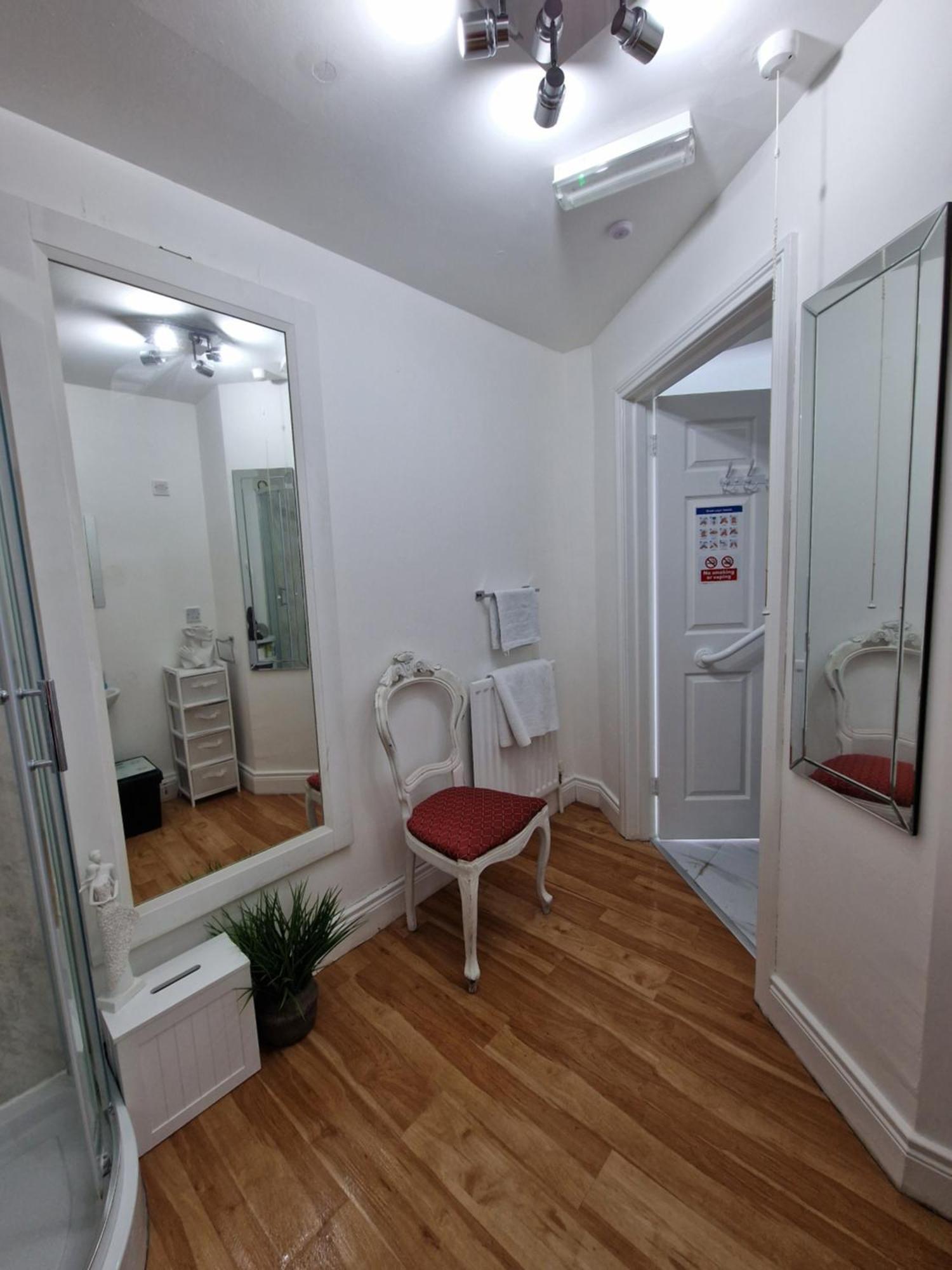 Aunty Katie'S House, Ni Tourist Board Certified & Located On The Main Oldpark Road To Belfast, With Free Continental Breakfast & Free Ultra Fast Sky Internet, Free Sky Sports & Free Sky Cinema, Self-Check In After 10Pm Gmt Exterior foto