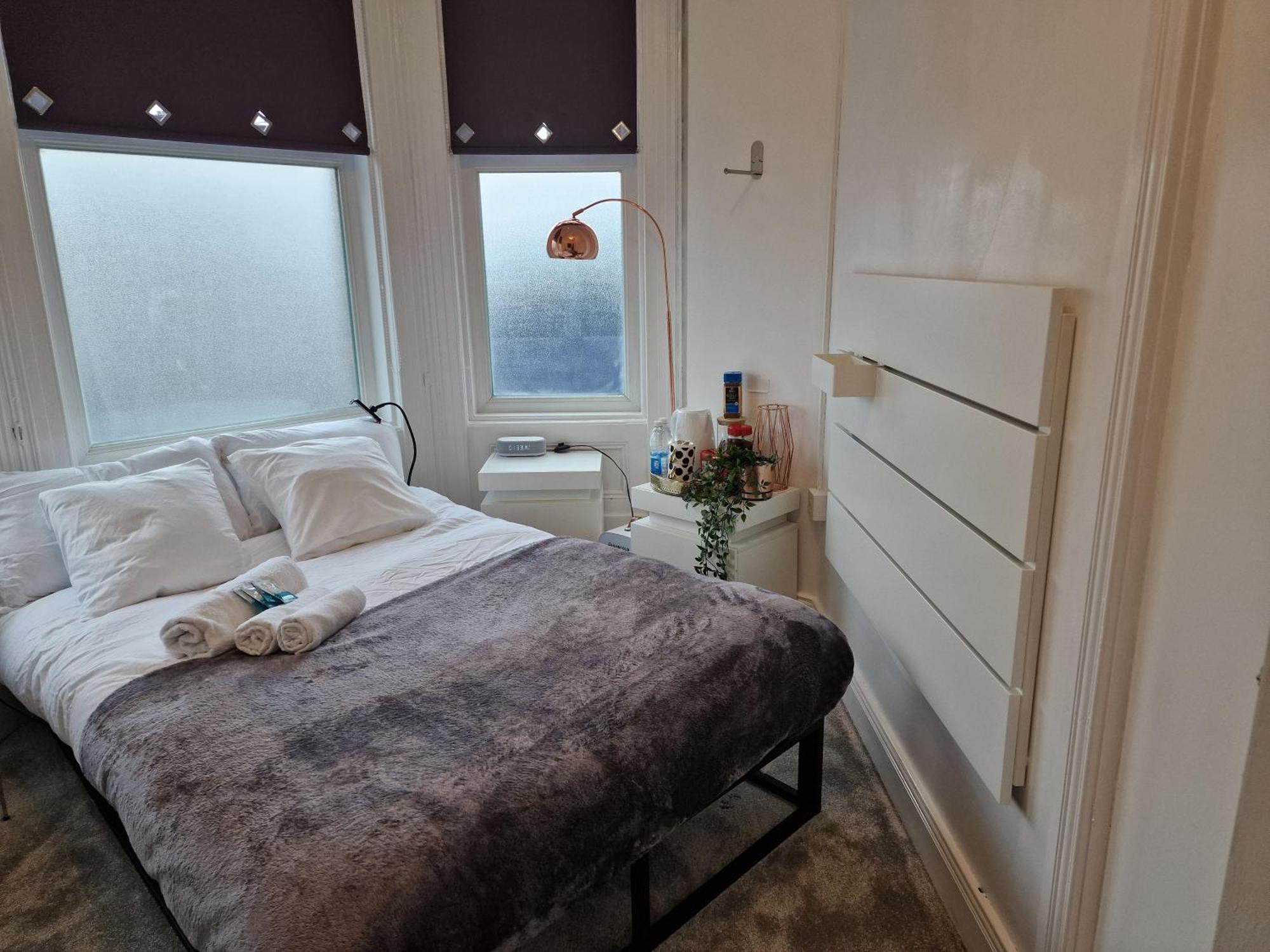 Aunty Katie'S House, Ni Tourist Board Certified & Located On The Main Oldpark Road To Belfast, With Free Continental Breakfast & Free Ultra Fast Sky Internet, Free Sky Sports & Free Sky Cinema, Self-Check In After 10Pm Gmt Exterior foto
