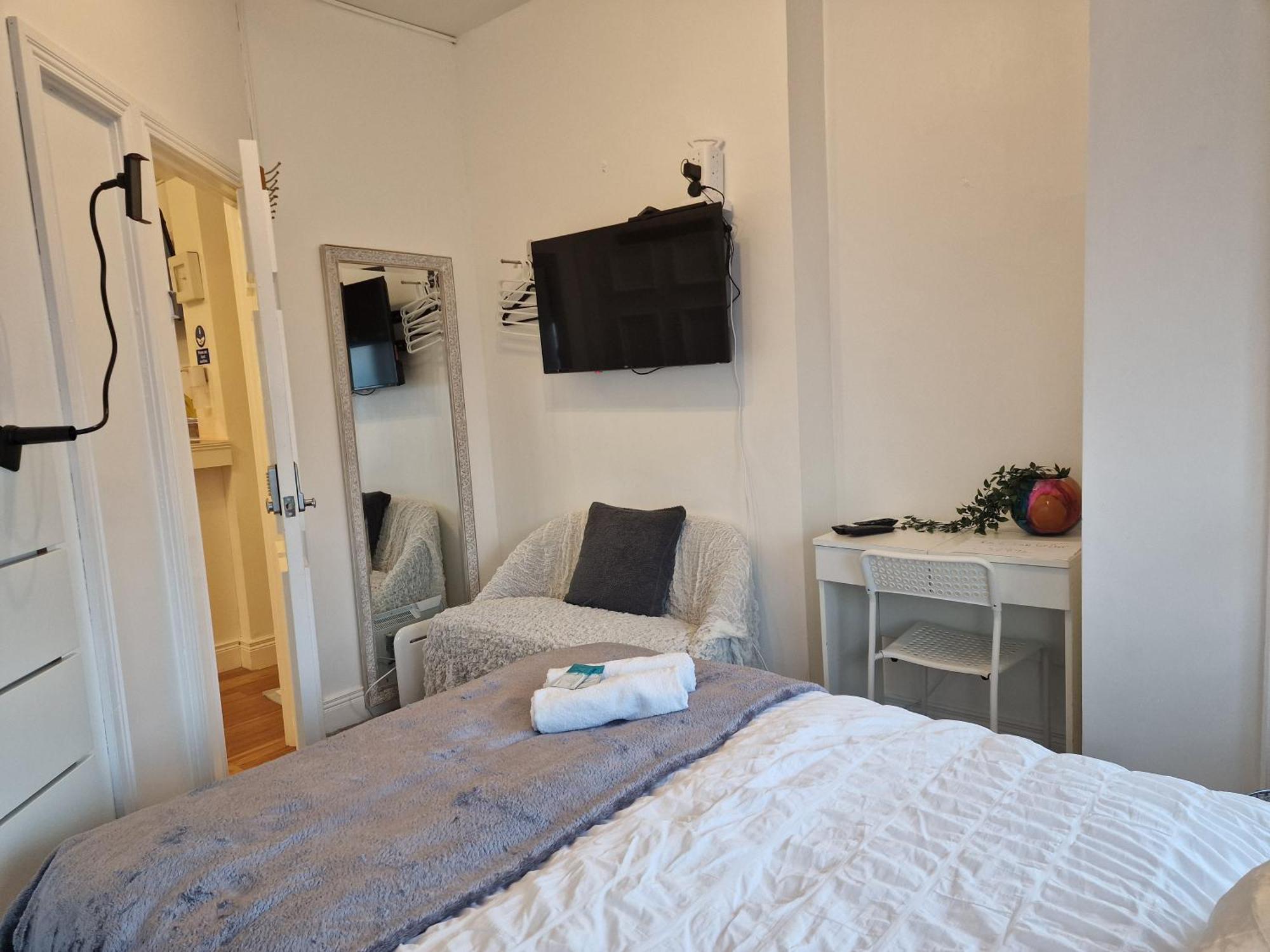 Aunty Katie'S House, Ni Tourist Board Certified & Located On The Main Oldpark Road To Belfast, With Free Continental Breakfast & Free Ultra Fast Sky Internet, Free Sky Sports & Free Sky Cinema, Self-Check In After 10Pm Gmt Exterior foto
